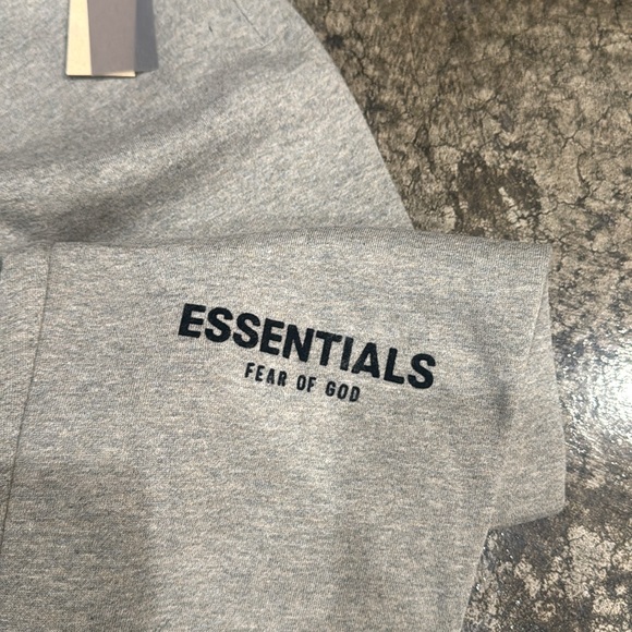 essentials sweatpants! - Picture 2 of 4